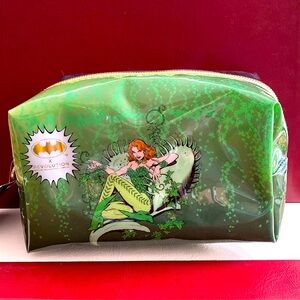 DC BATMAN X REVOLUTION Poison Ivy and Harley Quinn makeup bag